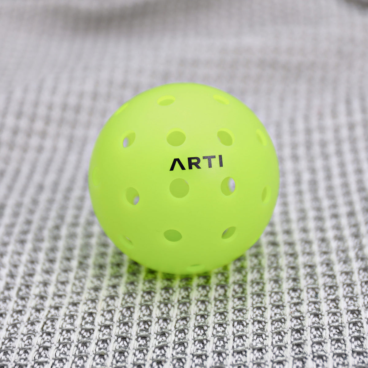 ARTI-40 Outdoor Pickleballs (3-Pack)